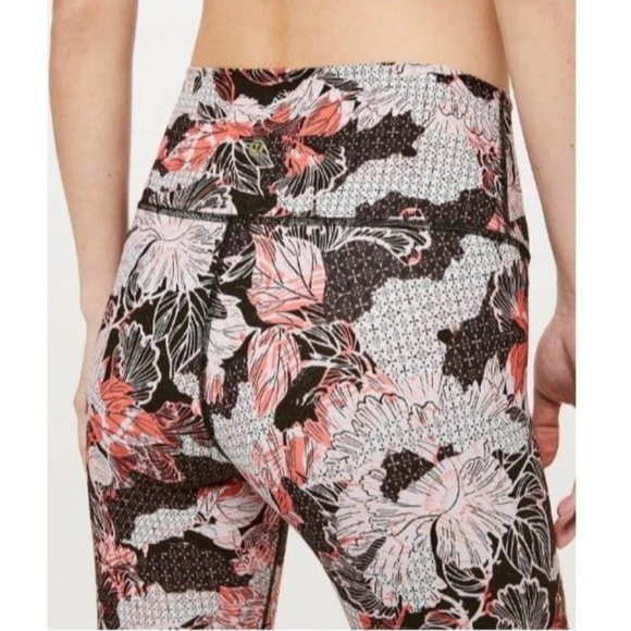 NWOT Lululemon LE Lunar New Year CNY Wunder Under High Rise Tight Size 6 - Picture 2 of 14